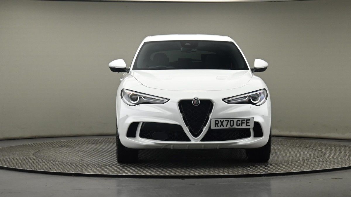 Alfa Romeo Stelvio Image 21