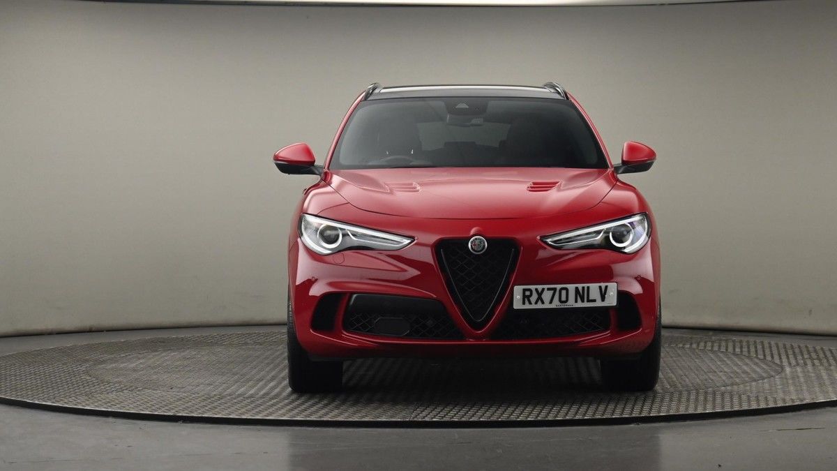 Alfa Romeo Stelvio Image 21