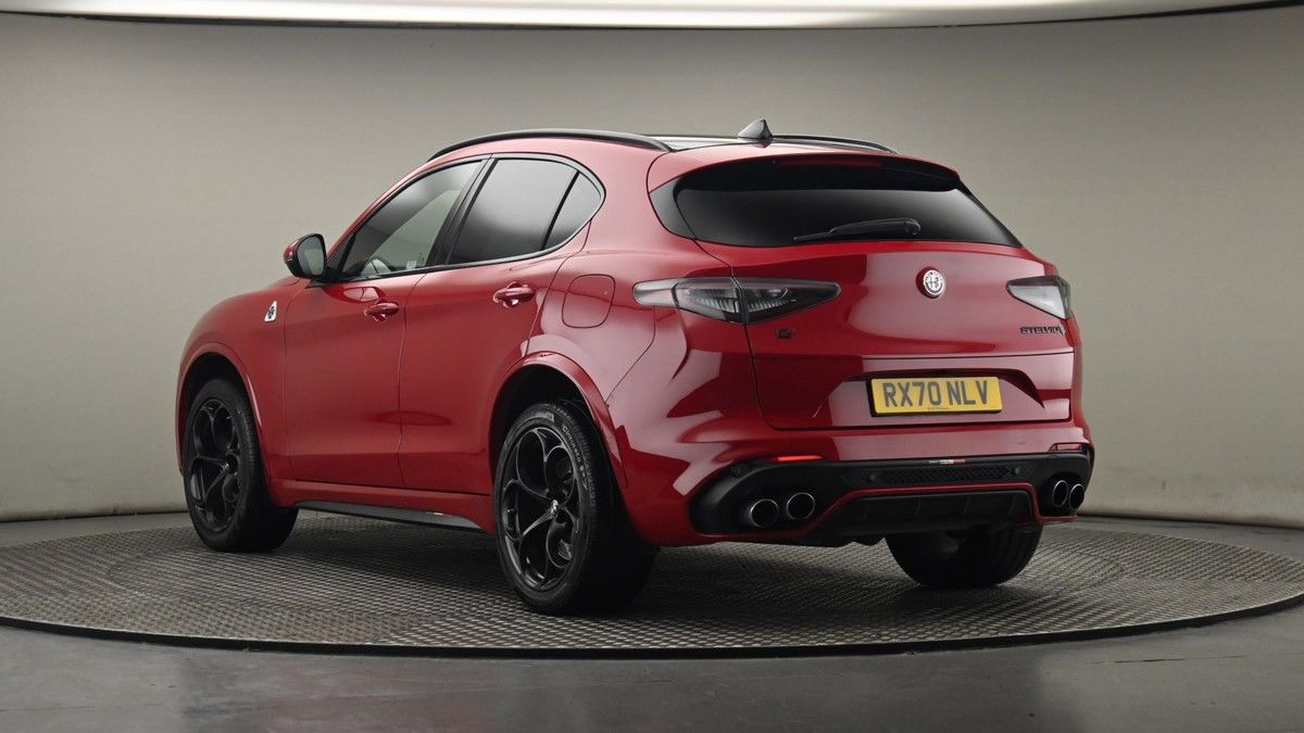 More views of Alfa Romeo Stelvio