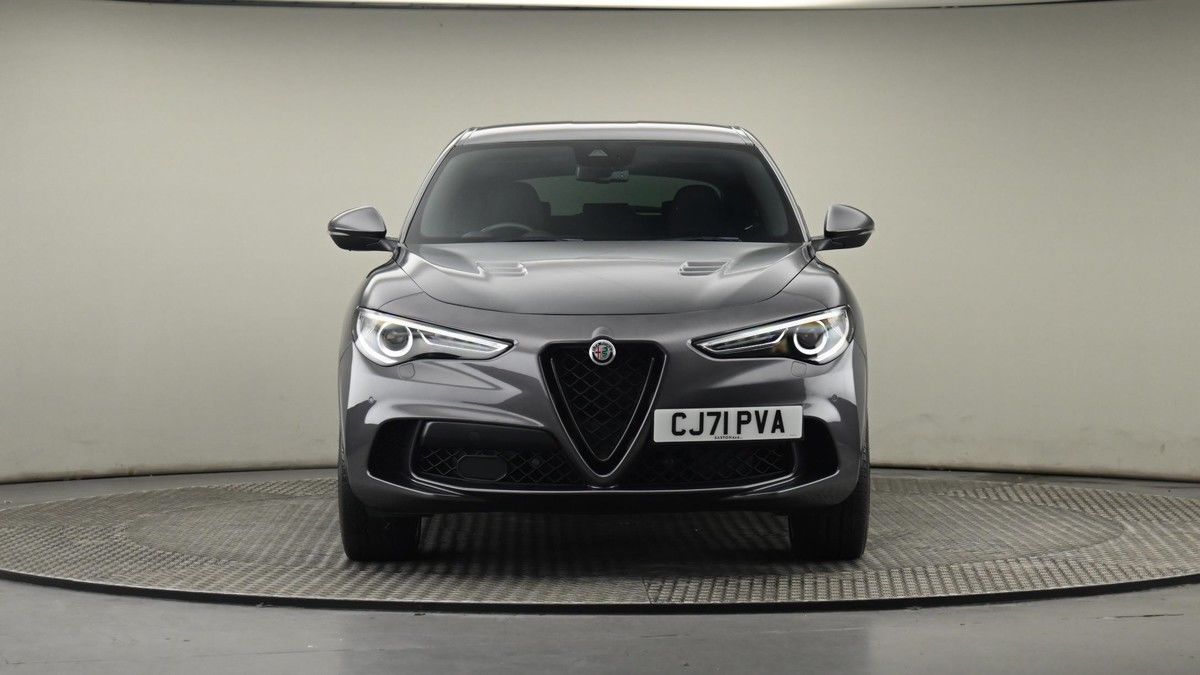 More views of Alfa Romeo Stelvio