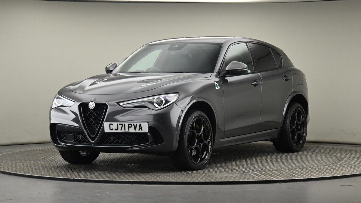 More views of Alfa Romeo Stelvio