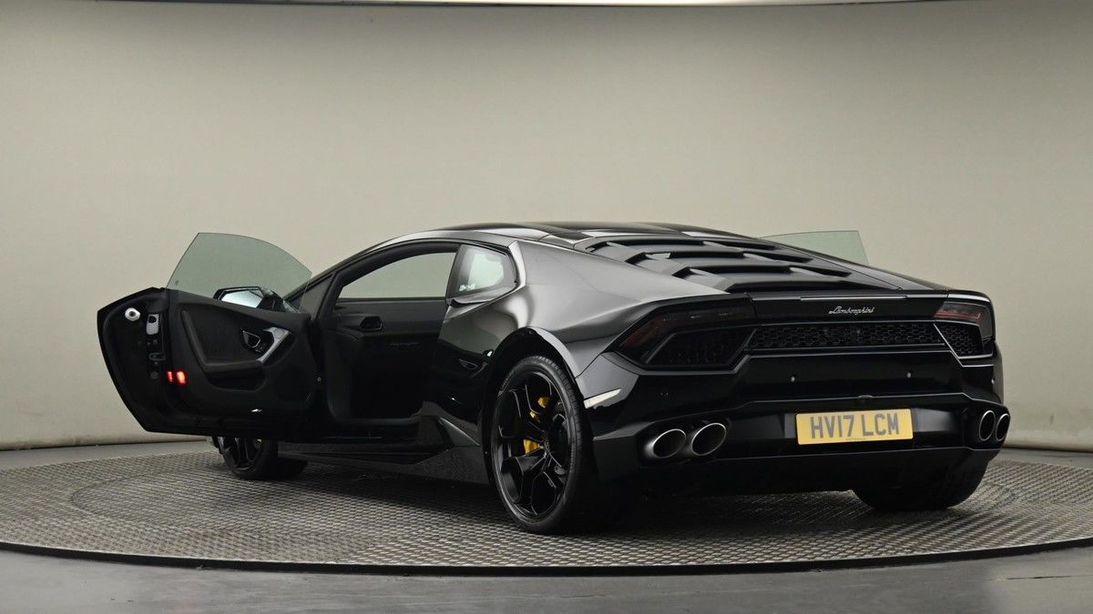 More views of Lamborghini Huracan