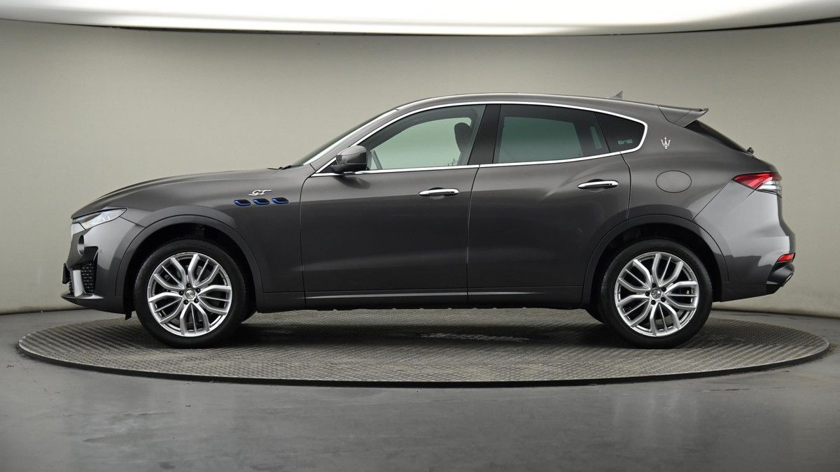 Maserati Levante Image 23