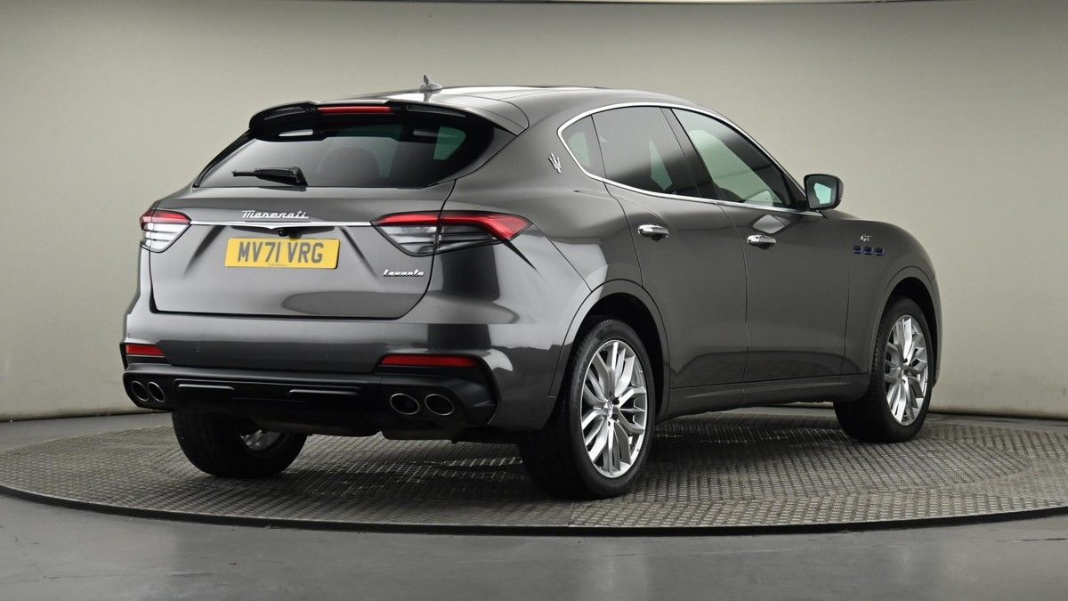 Maserati Levante Image 26