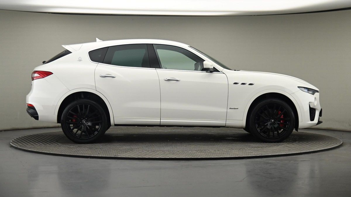 Maserati Levante Image 27