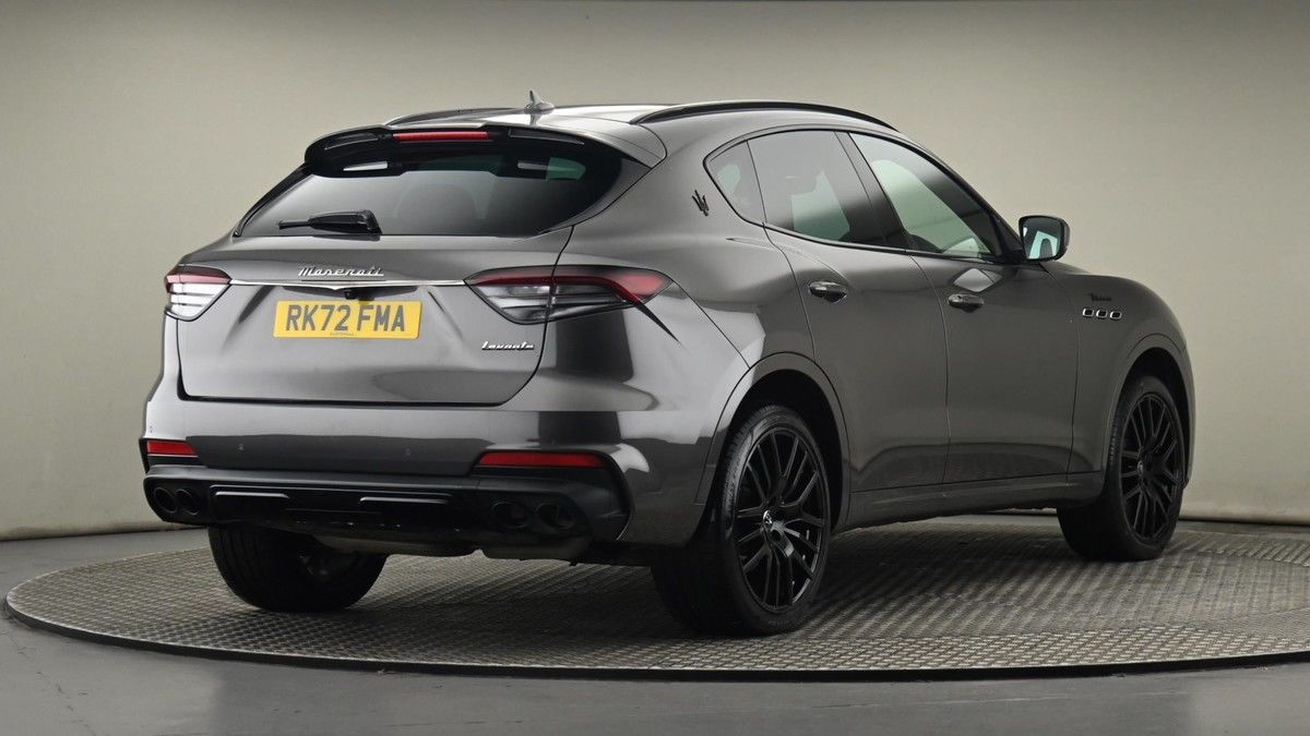 Maserati Levante Image 26