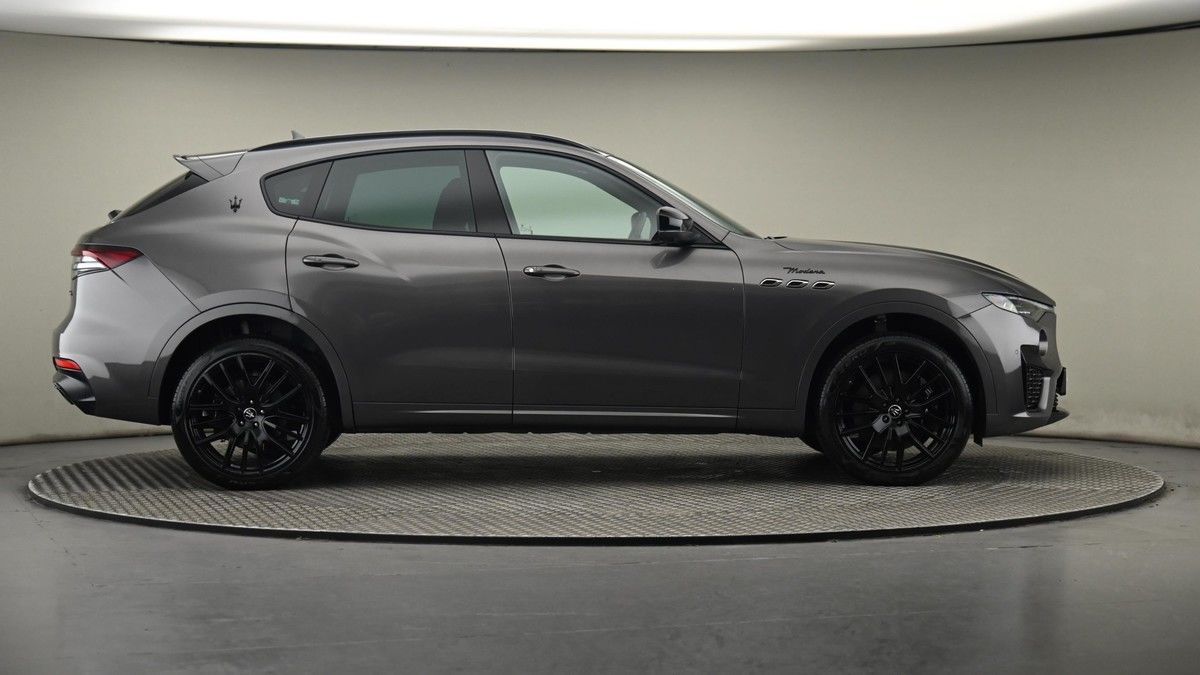 Maserati Levante Image 27