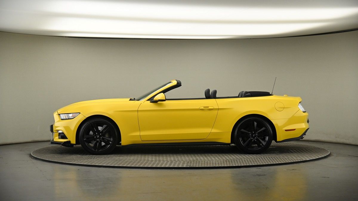 Ford Mustang Image 19