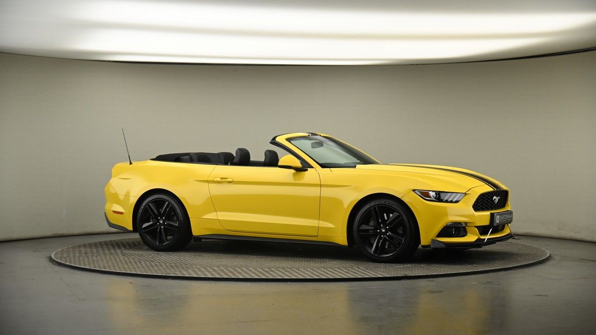 Ford Mustang Image 6