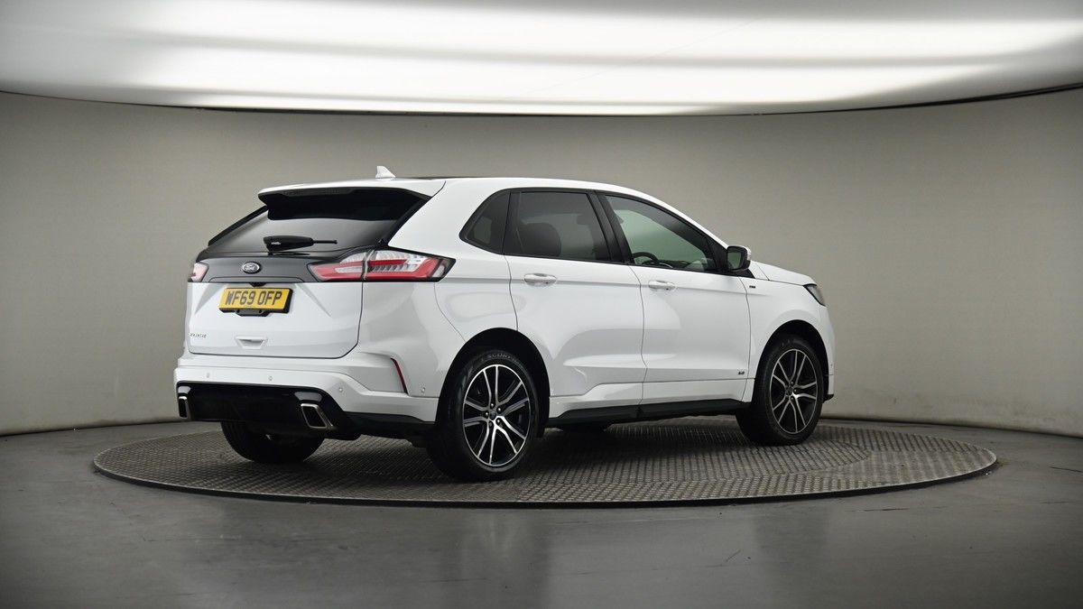 More views of Ford Edge