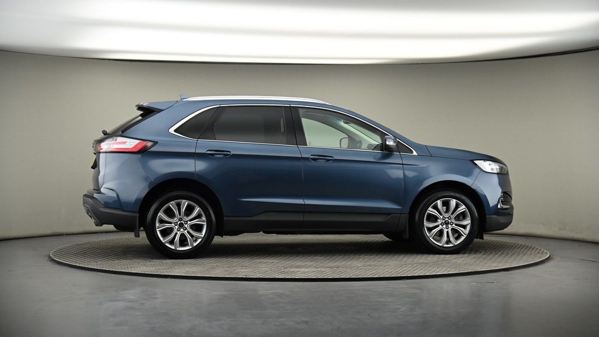 More views of Ford Edge