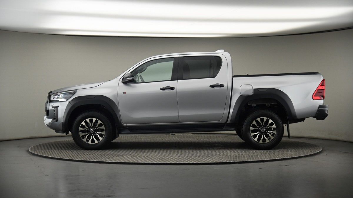 Toyota Hilux Image 19