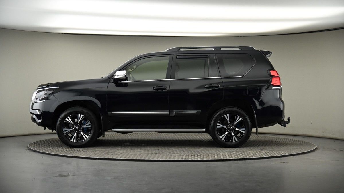 Toyota Land Cruiser Image 19