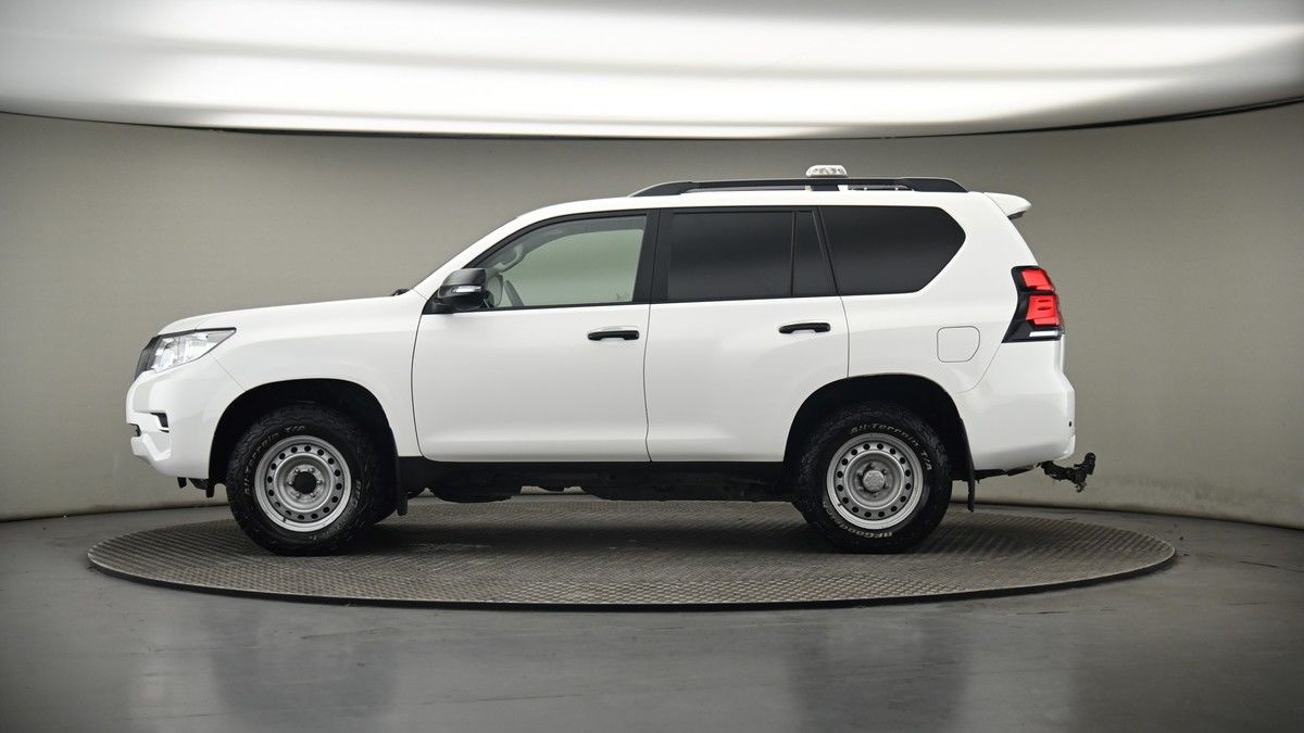 Toyota Land Cruiser Image 19