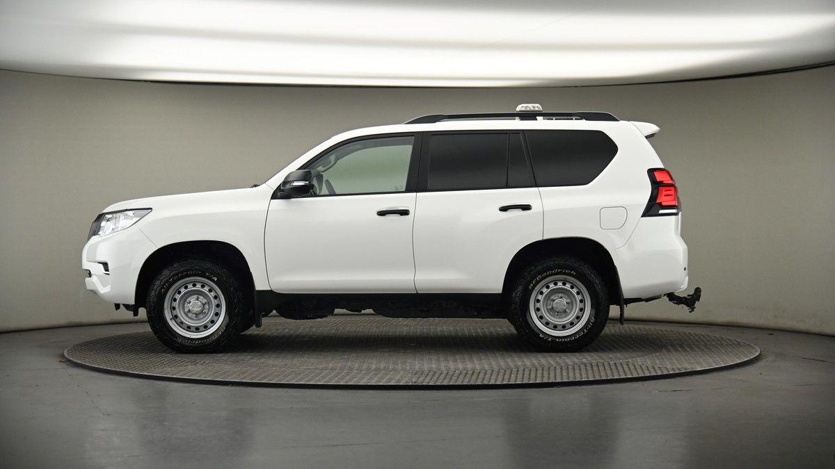 Toyota Land Cruiser Image 19