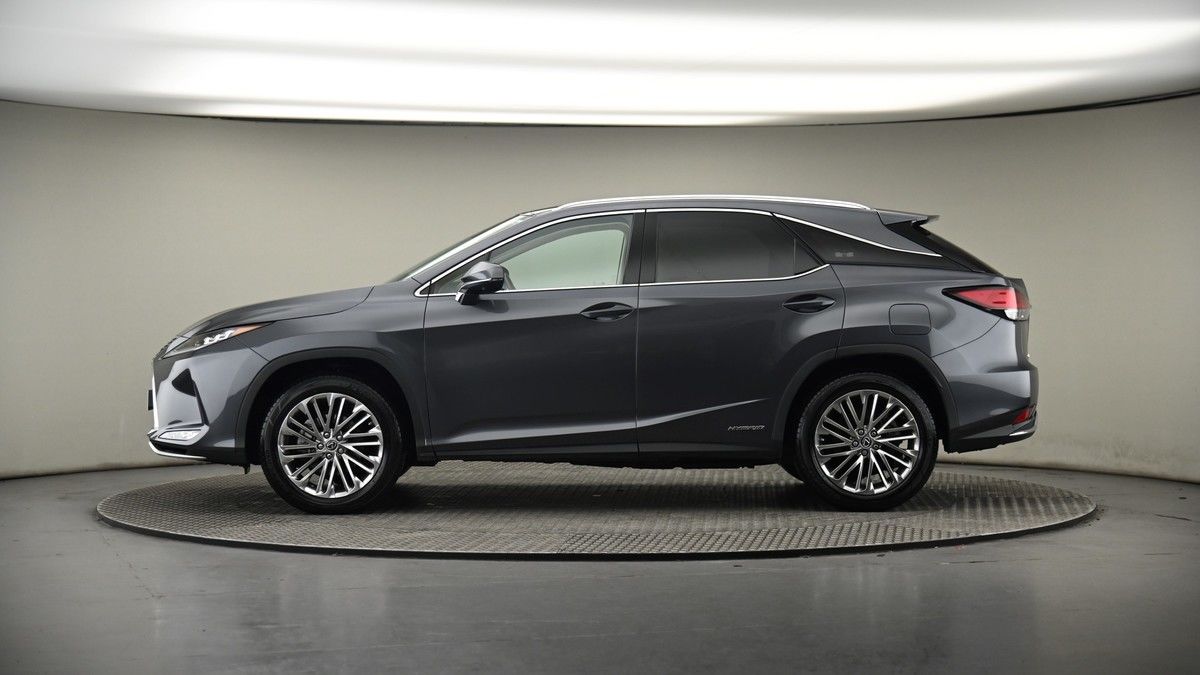 Lexus RX Image 19