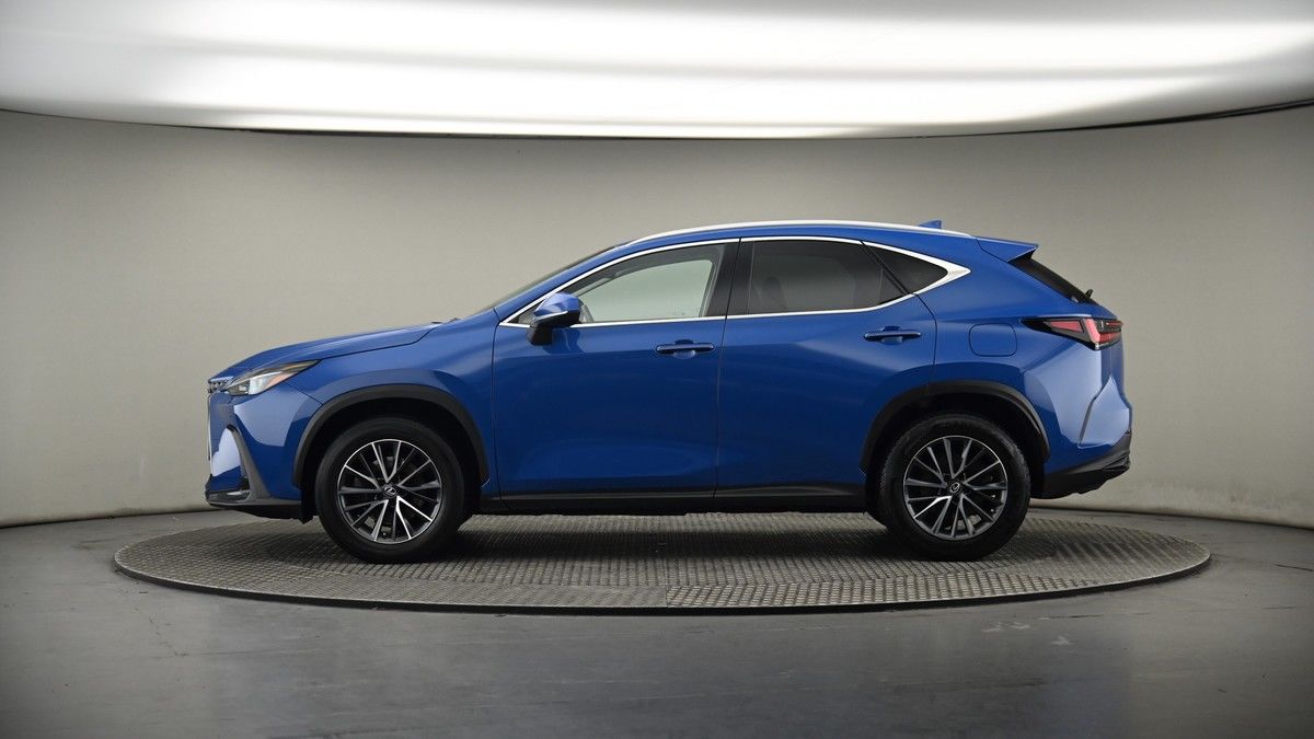 Lexus NX Image 19