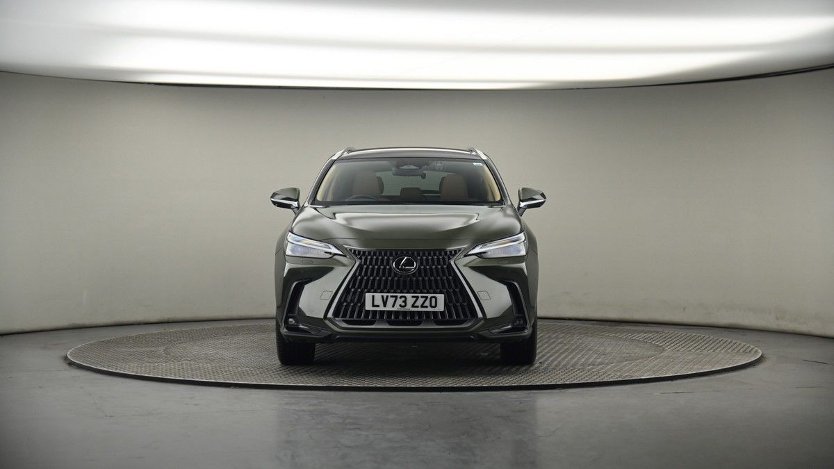 Lexus NX Image 18