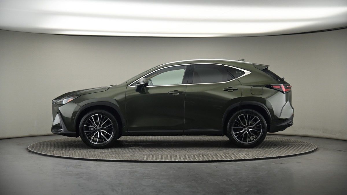 Lexus NX Image 19