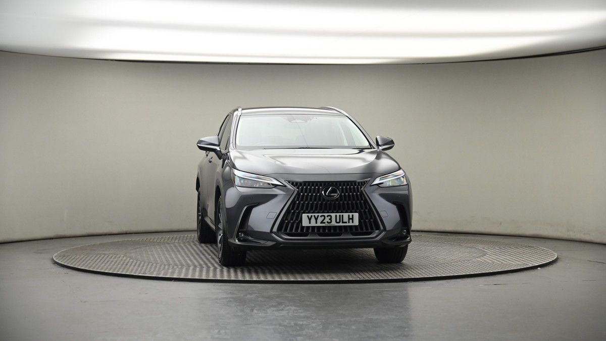 Lexus NX Image 18