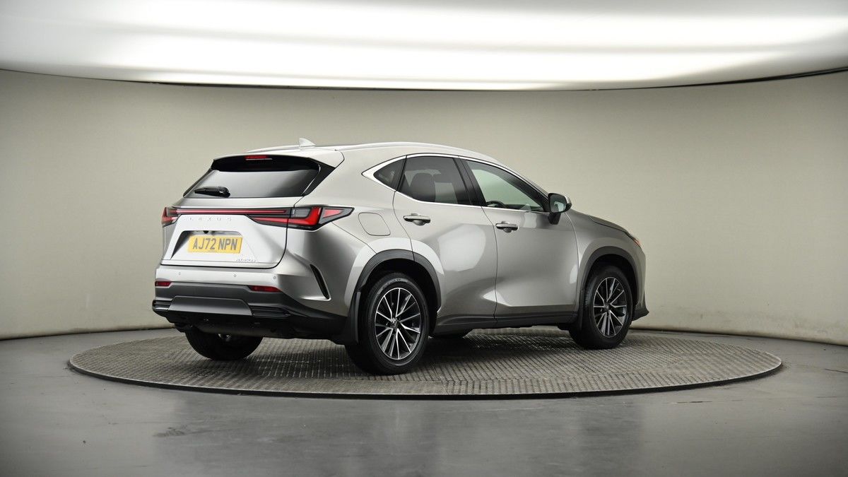 Lexus NX Image 7