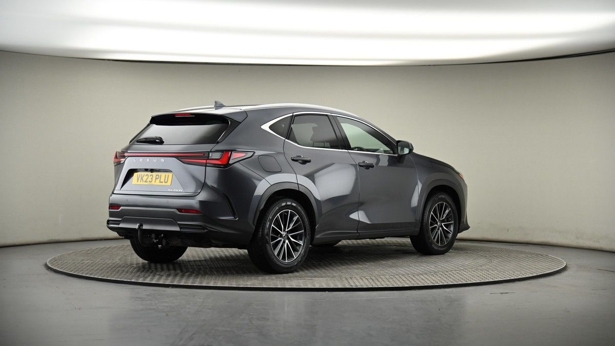 Lexus NX Image 6