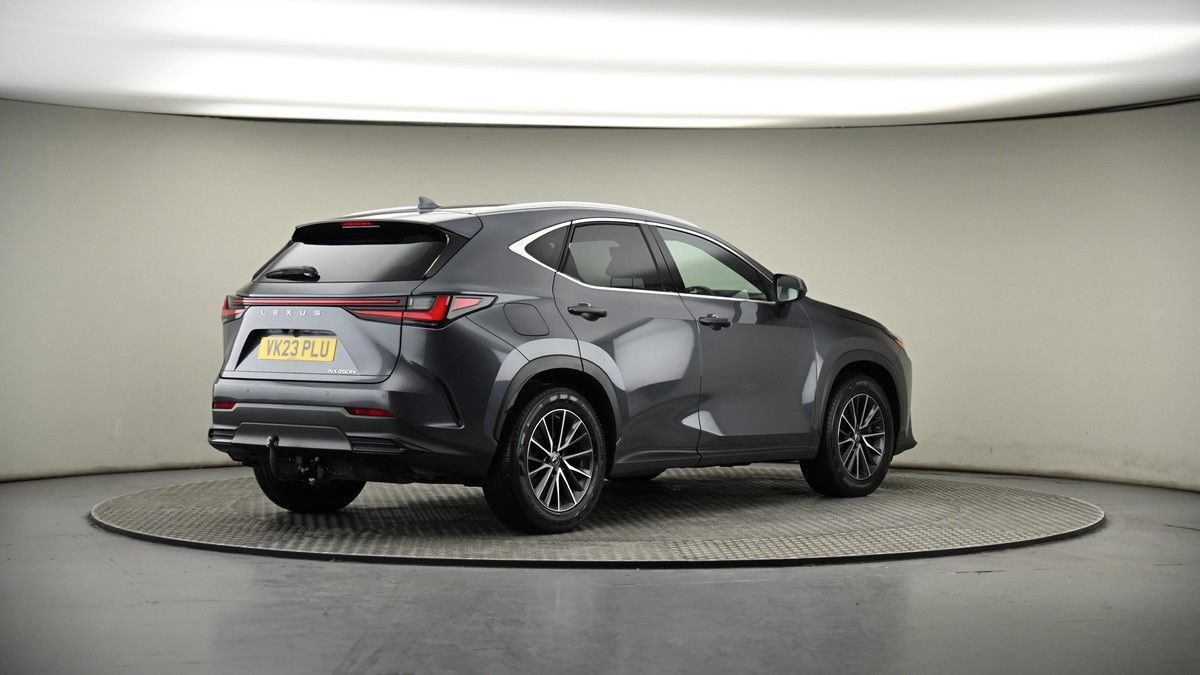 Lexus NX Image 14