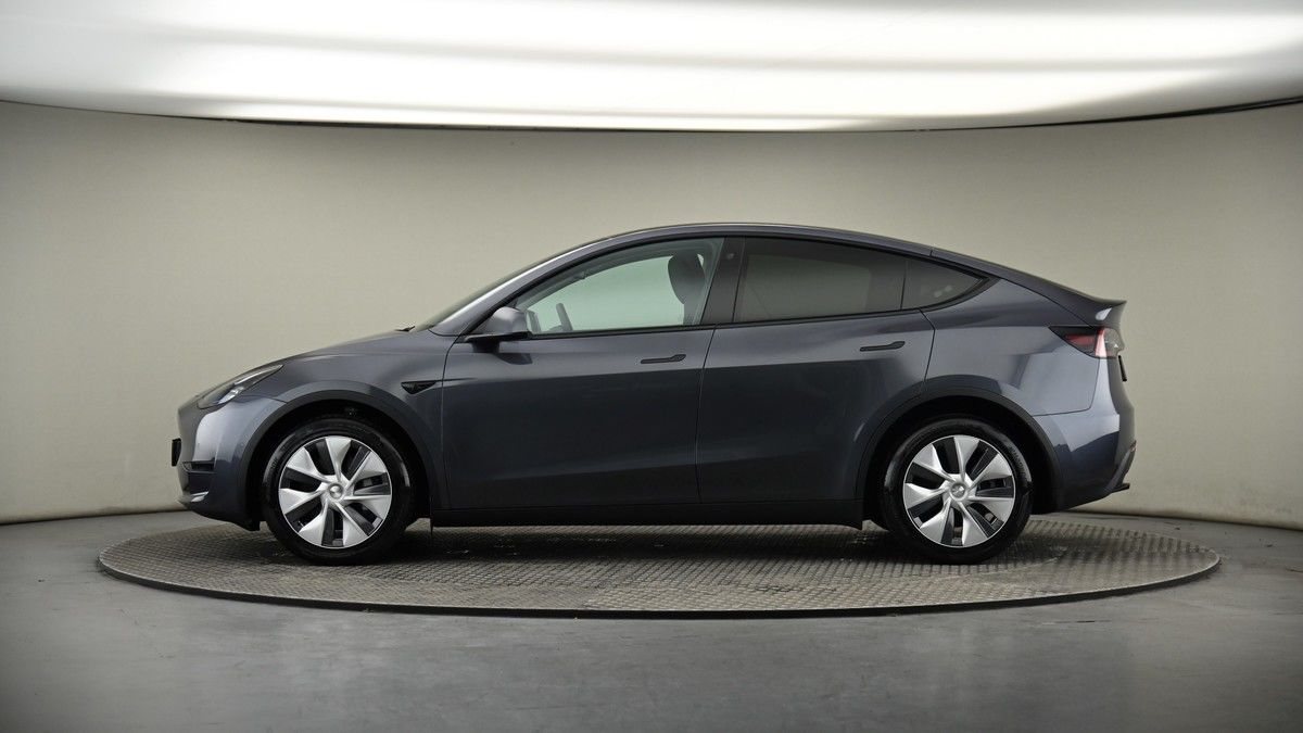 Tesla Model Y Image 19