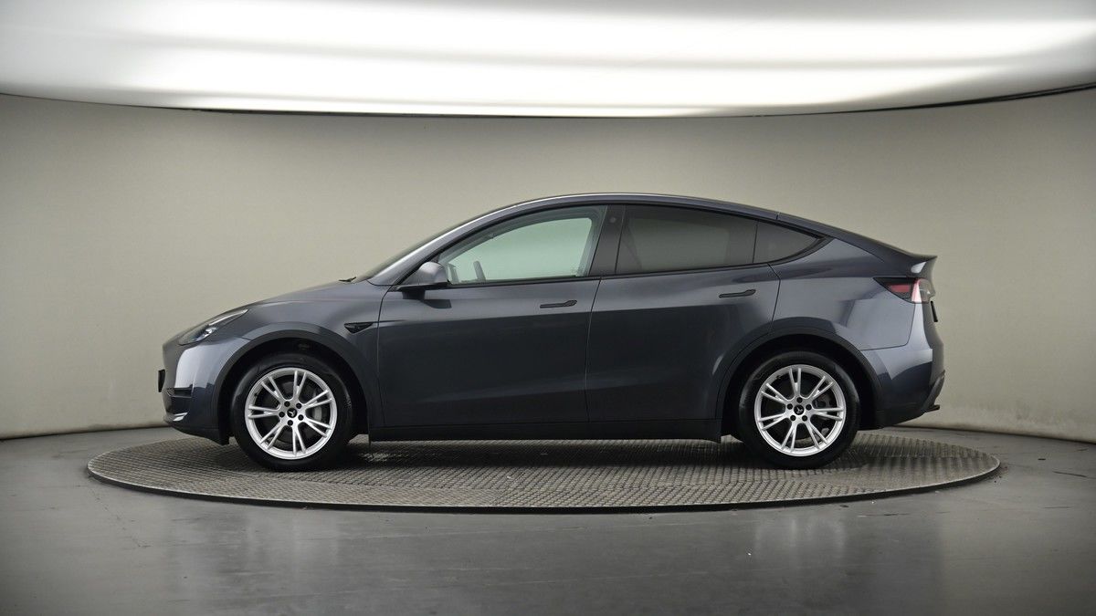 Tesla Model Y Image 19