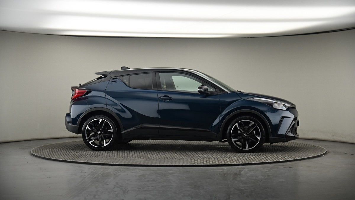 More views of Toyota C-HR