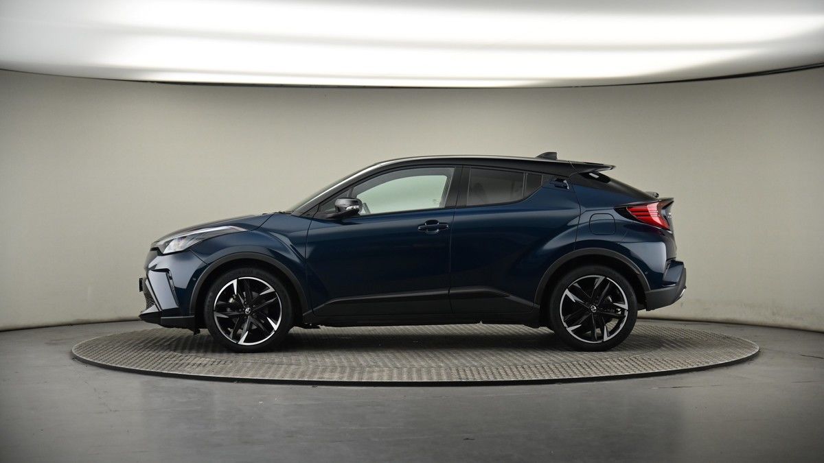 Toyota C-HR Image 19