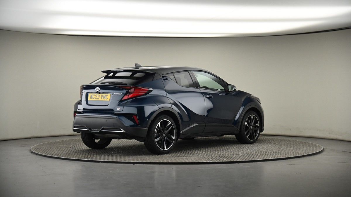 Toyota C-HR Image 7