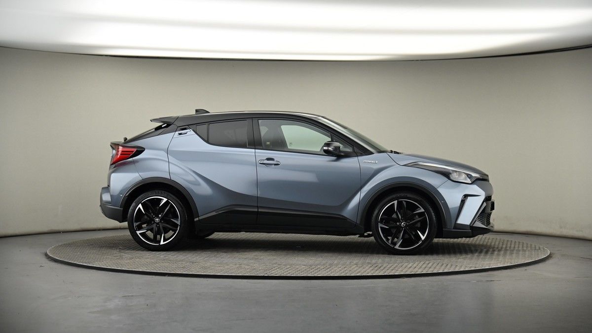 More views of Toyota C-HR