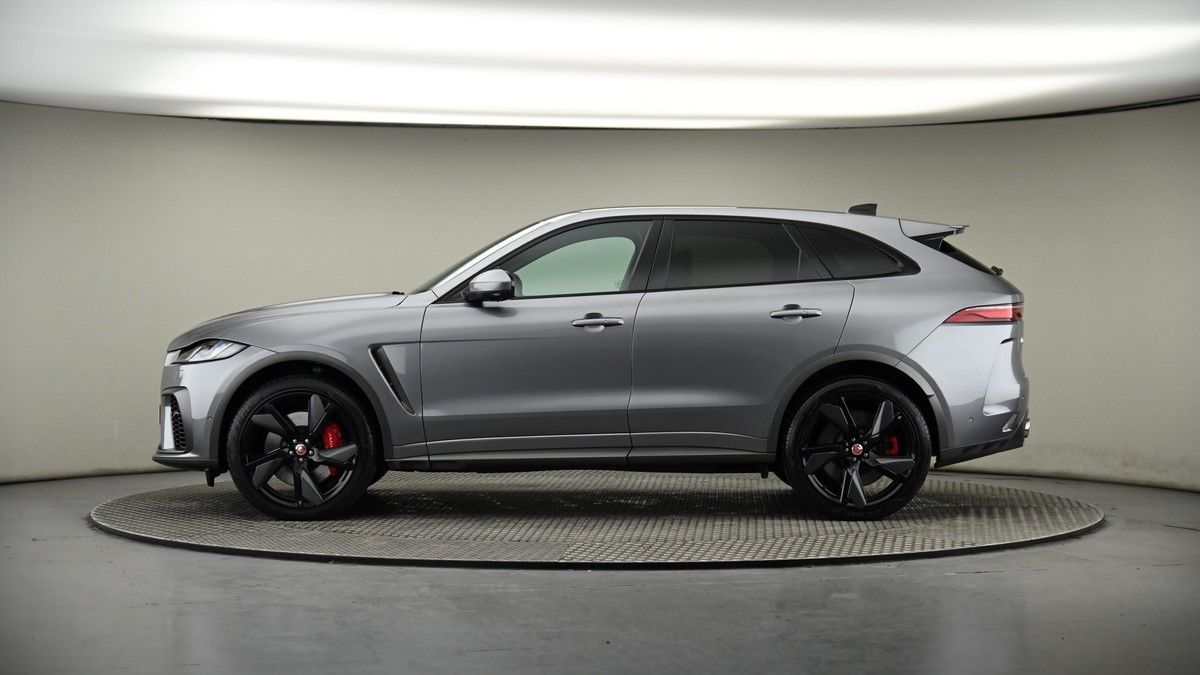 Jaguar F-PACE Image 19