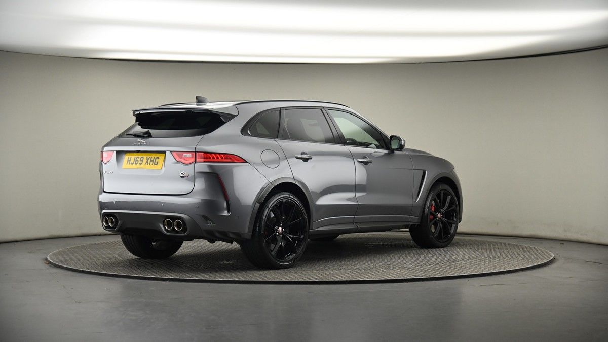 Jaguar F-PACE Image 7