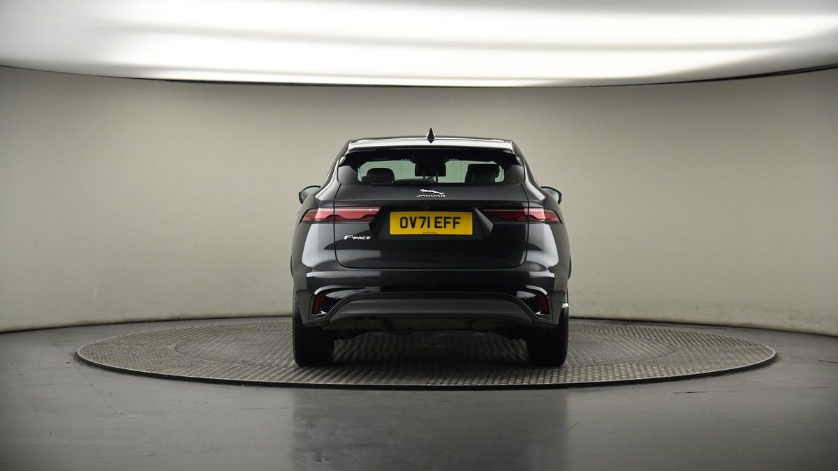 Jaguar F-PACE Image 17