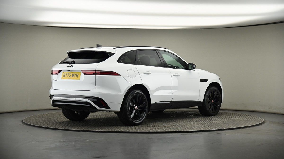 Jaguar F-PACE Image 7