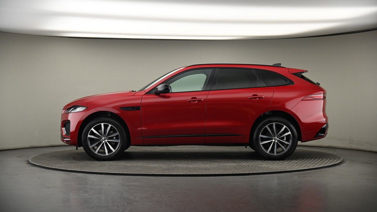 Jaguar F-PACE Image 19