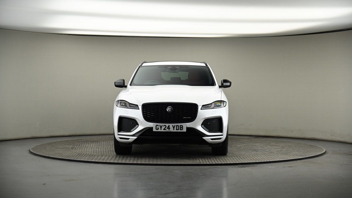 Jaguar F-PACE Image 18