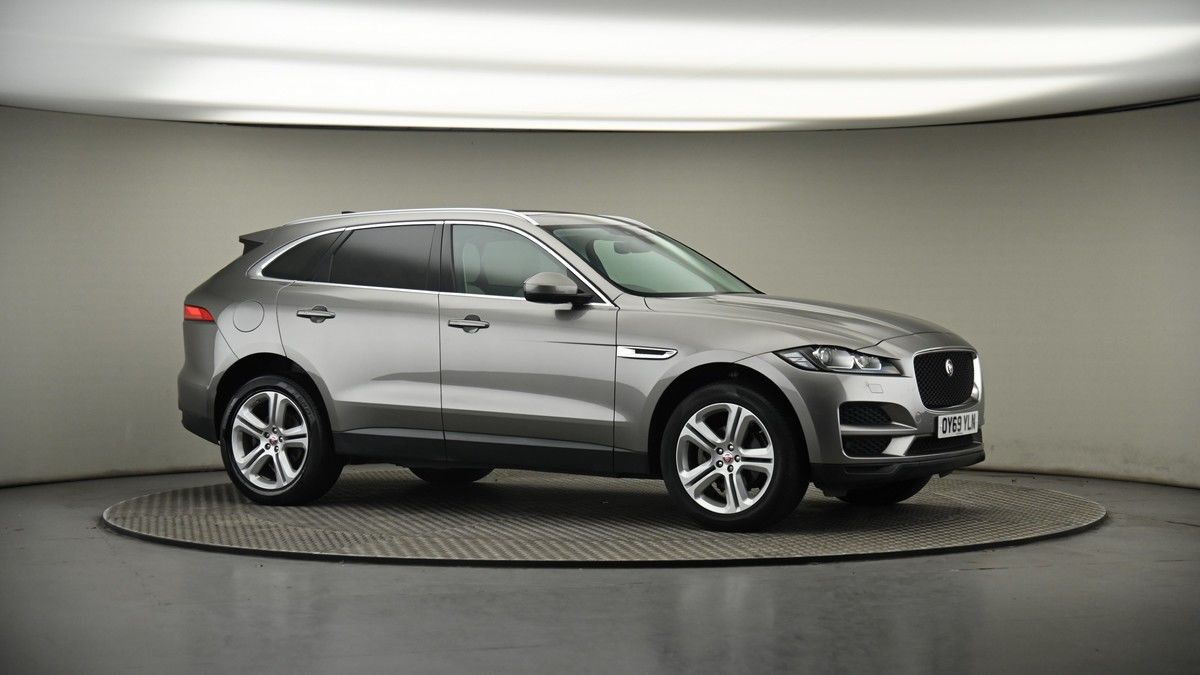 Jaguar F-PACE Image 6