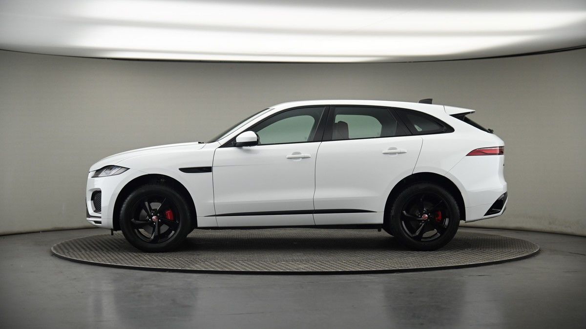 Jaguar F-PACE Image 19