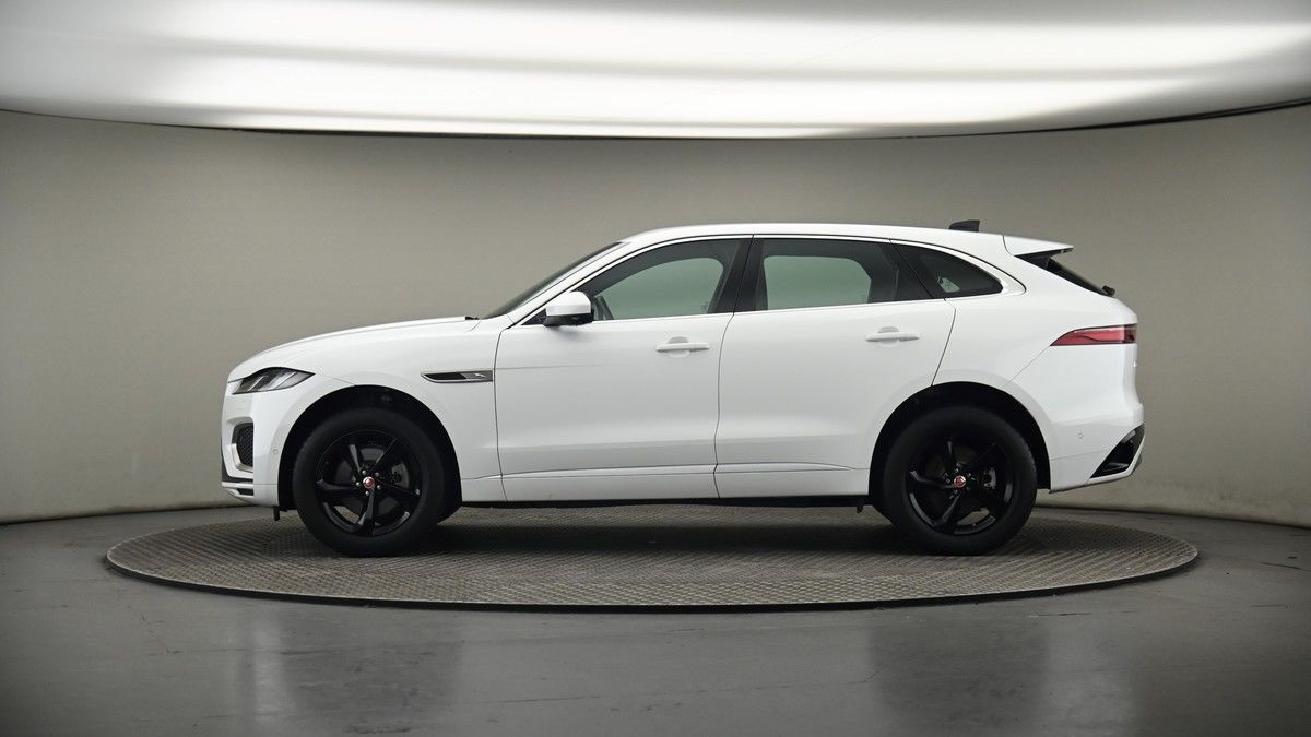 Jaguar F-PACE Image 19