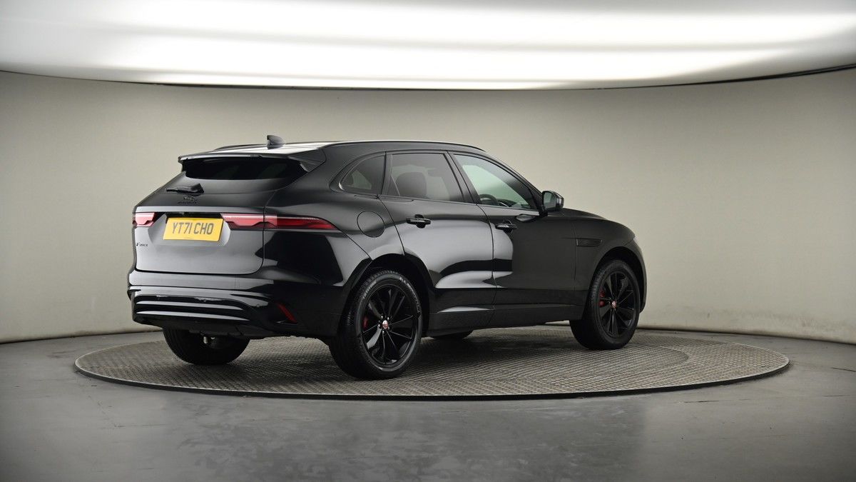 Jaguar F-PACE Image 7