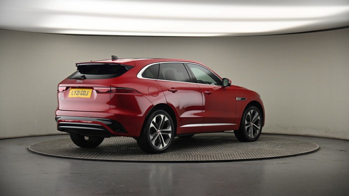 Jaguar F-PACE Image 7