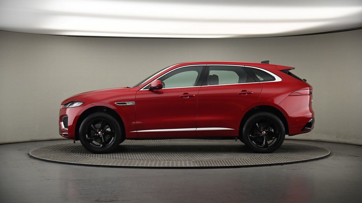 Jaguar F-PACE Image 19