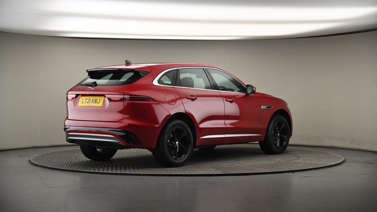 Jaguar F-PACE Image 7