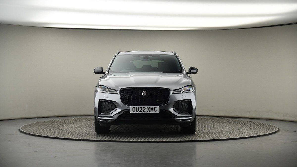 Jaguar F-PACE Image 18