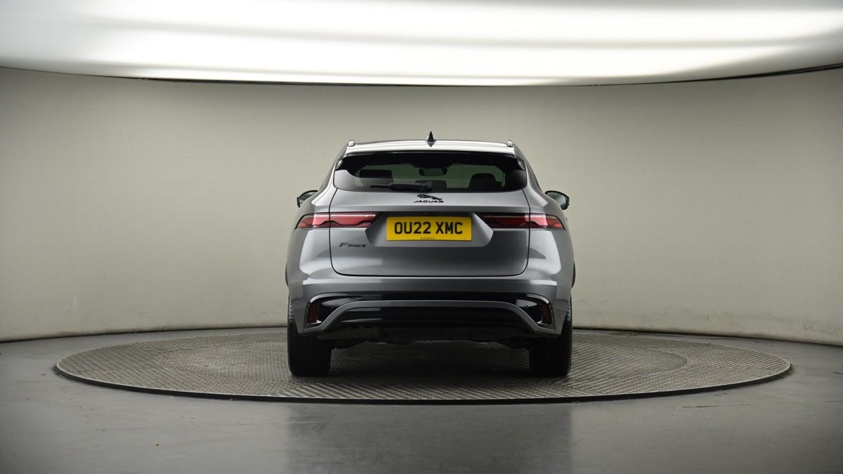 Jaguar F-PACE Image 17