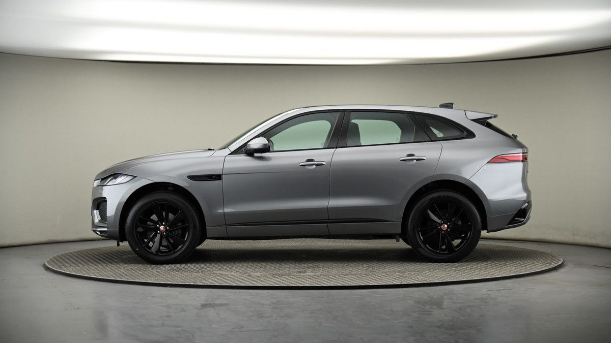 Jaguar F-PACE Image 19