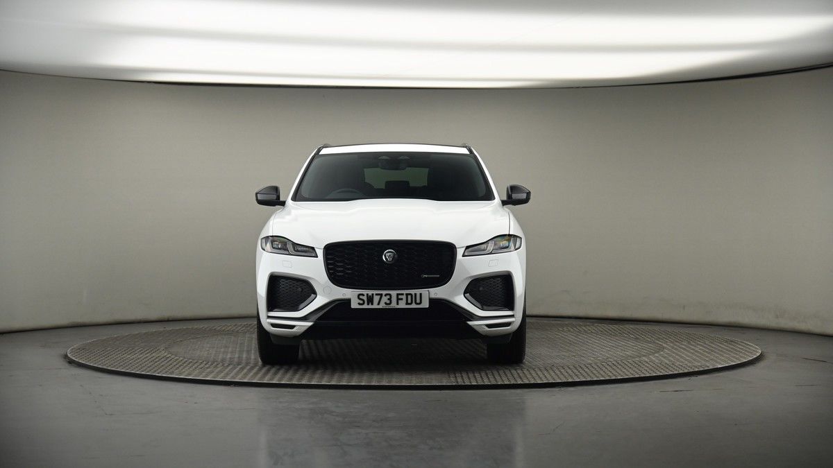 Jaguar F-PACE Image 18